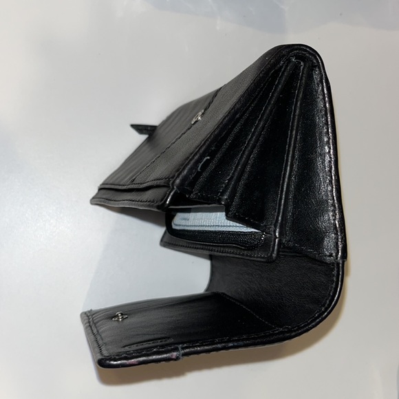 Coach Clutch Style Black Soft Leather Wallet w/Blue Fabric Inside ALMOST NEW - Picture 10 of 16